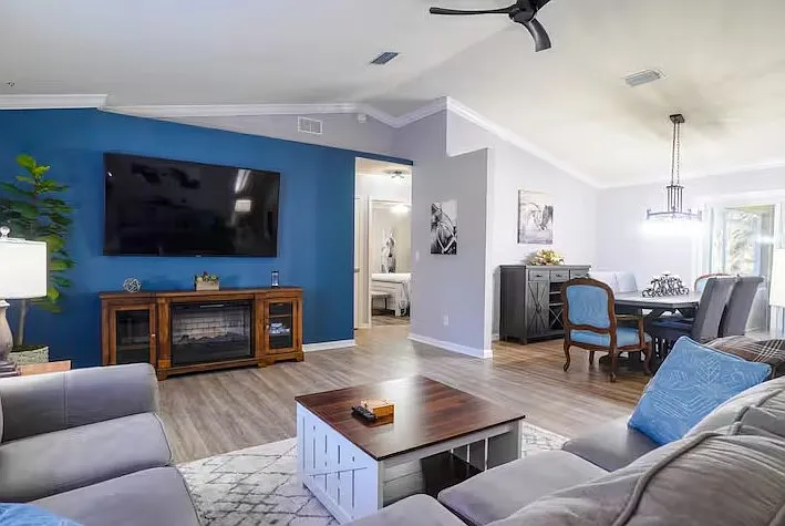 3 bed, 1582 sqft, $4,000 — Photo 2