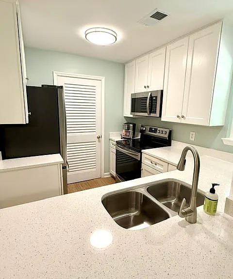 1873 Montclair Dr #C — Photo 9