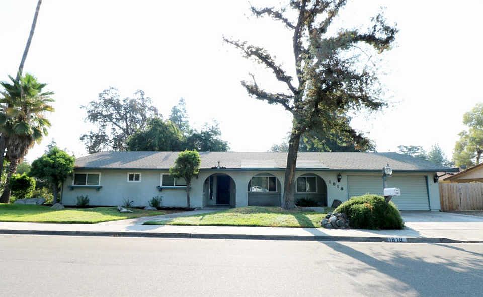 1st image of 1818 S Royal Oaks Dr