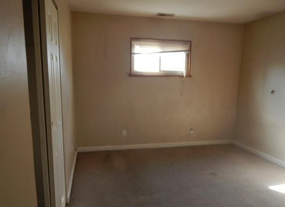 5th image of 9308 Macon Ave