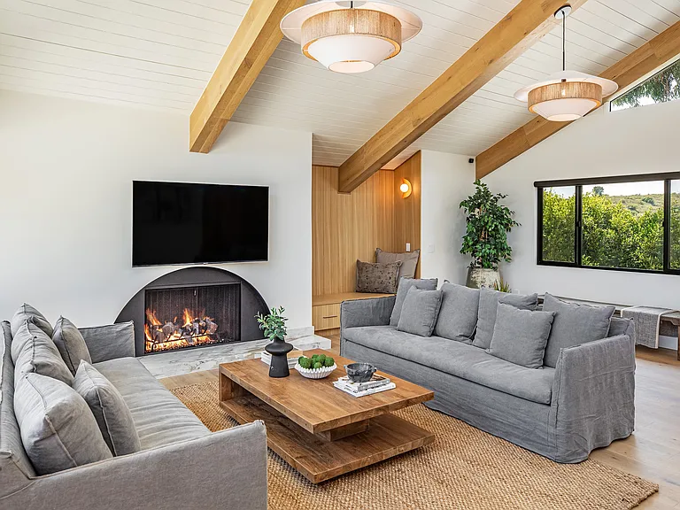 3525 Coast View Dr — Photo 67