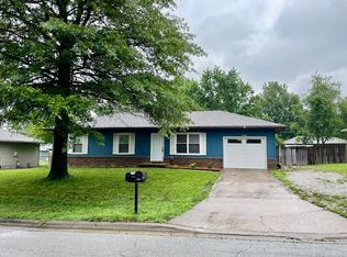 709 E Scott Wayne Dr, Nixa, MO 65714