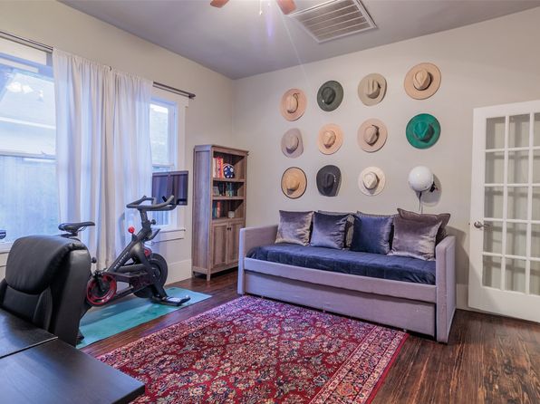 Additional property image - 206 S Winnetka Ave, Dallas, TX 75208
