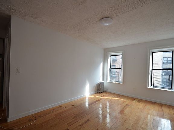 2nd image of 2710 Morris Ave APT 4E
