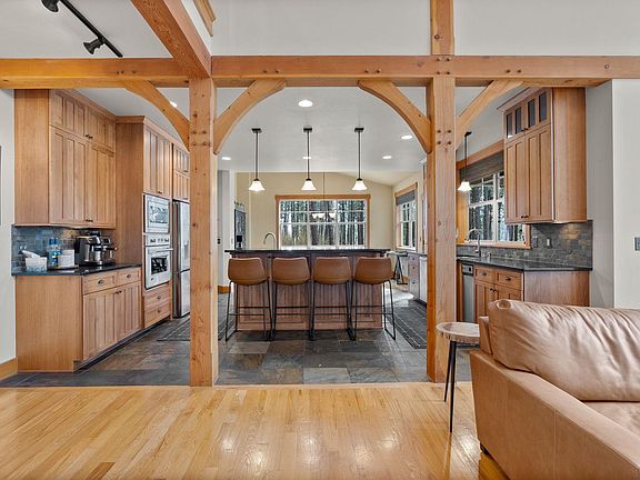 5th image of 1304 E Hangman Ln