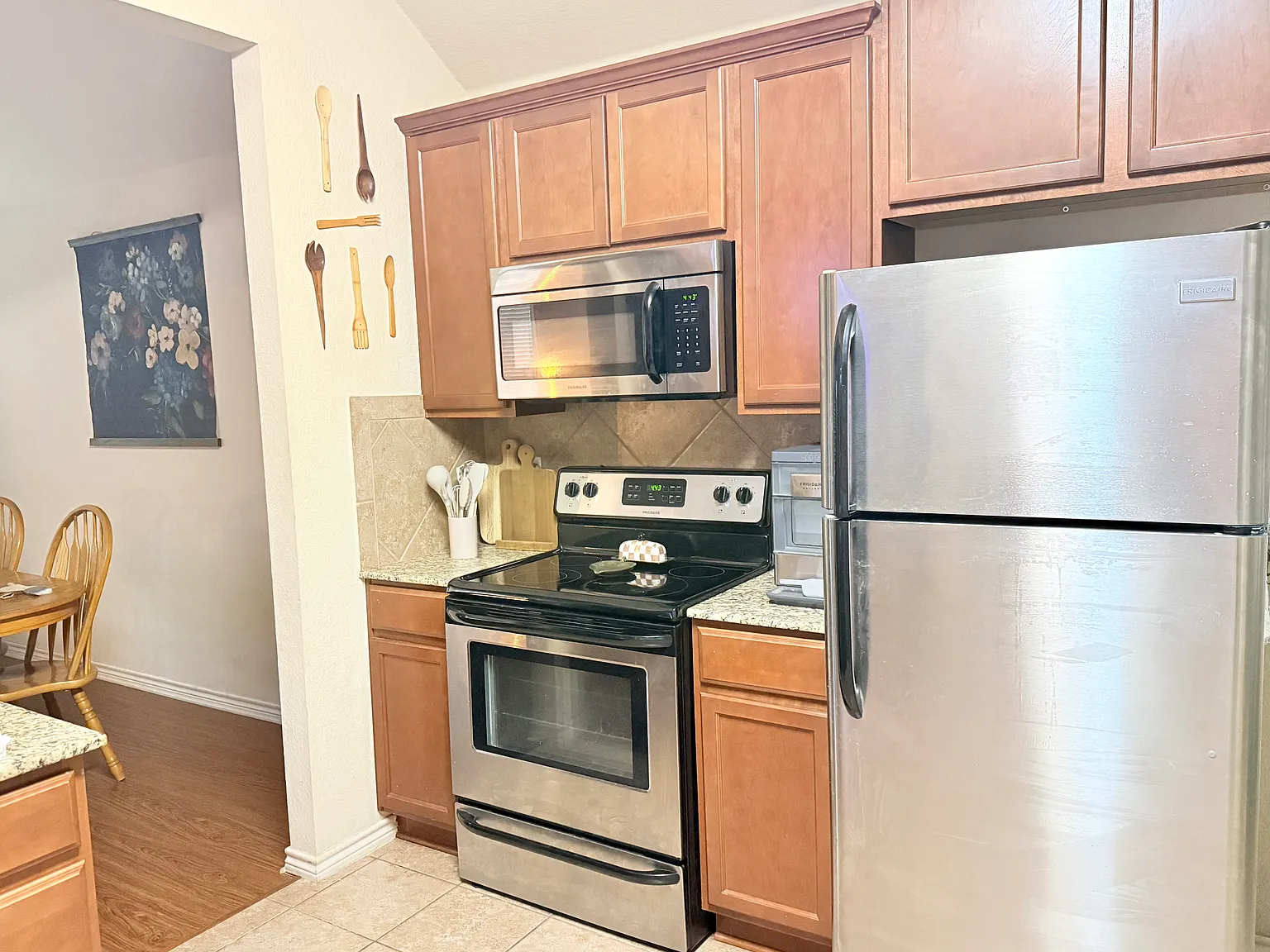3 bed, 1855 sqft, $1,600 — Photo 2