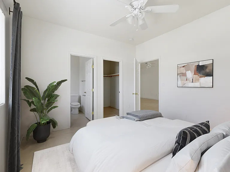 512 W Brown St — Photo 19