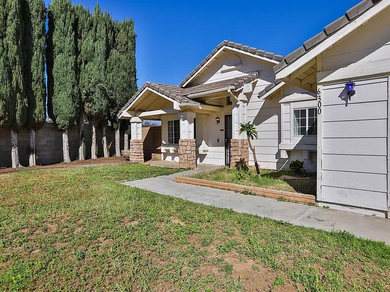 6300 Vonnie Ct — Photo 6