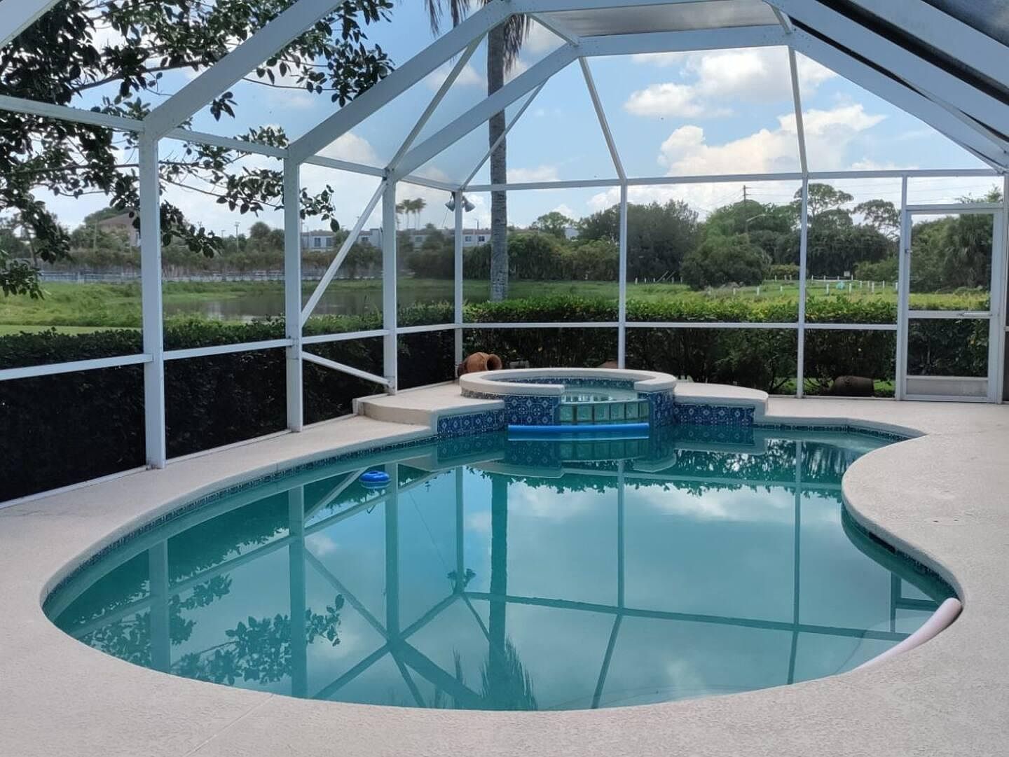 3269 SE Morningside Boulevard