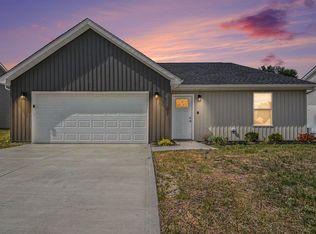 2080 Thimble Creek Dr, Dayton, OH 45426
