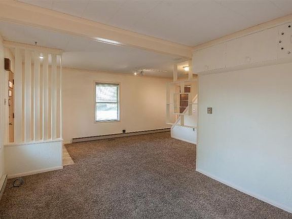 5th image of 2659 Collins Ave
