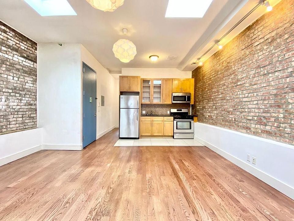 1st image of 666 Franklin Ave #3R