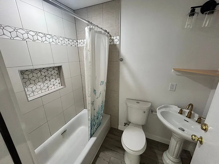 1525 W Orangeburg Ave — Photo 24