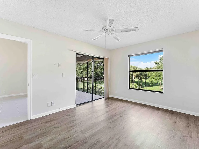 3375 Jaywood Ter #2050 — Photo 11