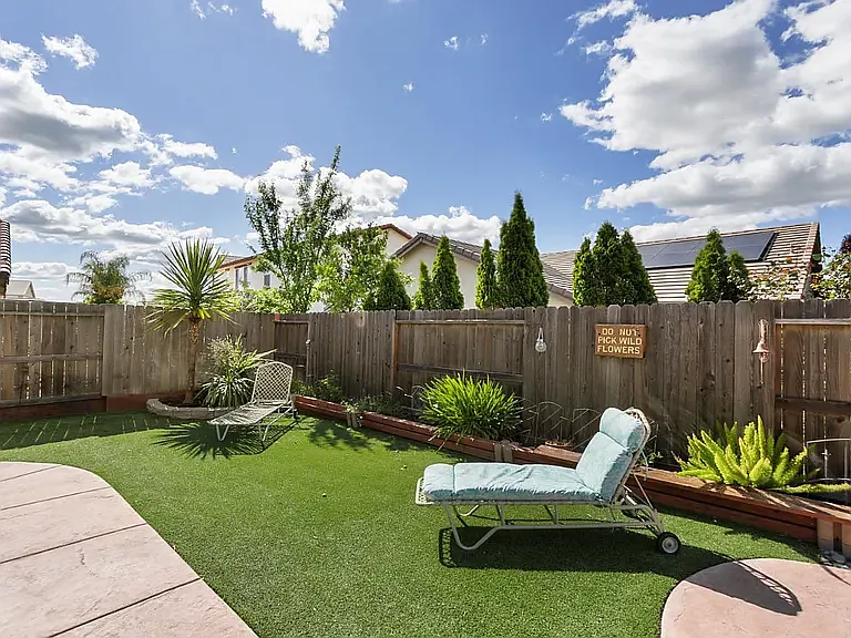 3652 Edington Dr — Photo 57