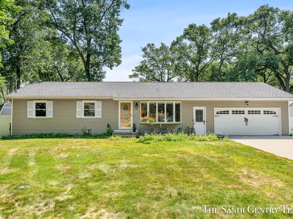 2733 Patricia Dr, Muskegon, MI 49445