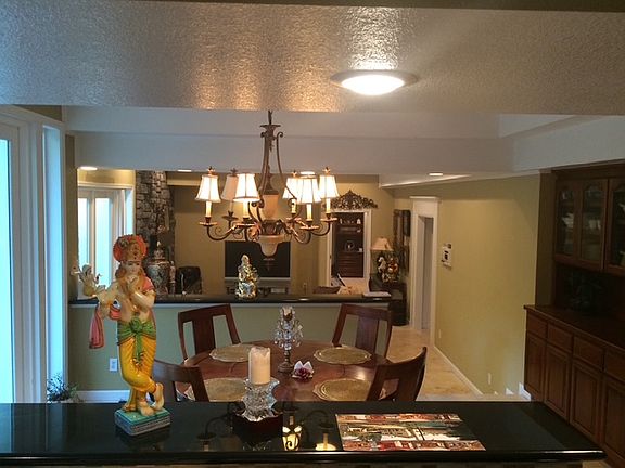 5th image of 98 Silver Birch Ln