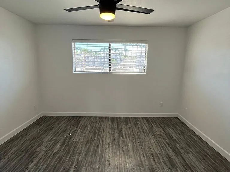 The Brentwood — Photo 40