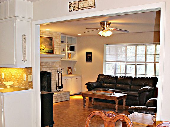 5th image of 2508 Malabar Dr