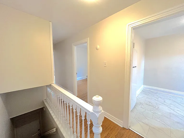 14 New St #2 — Photo 10