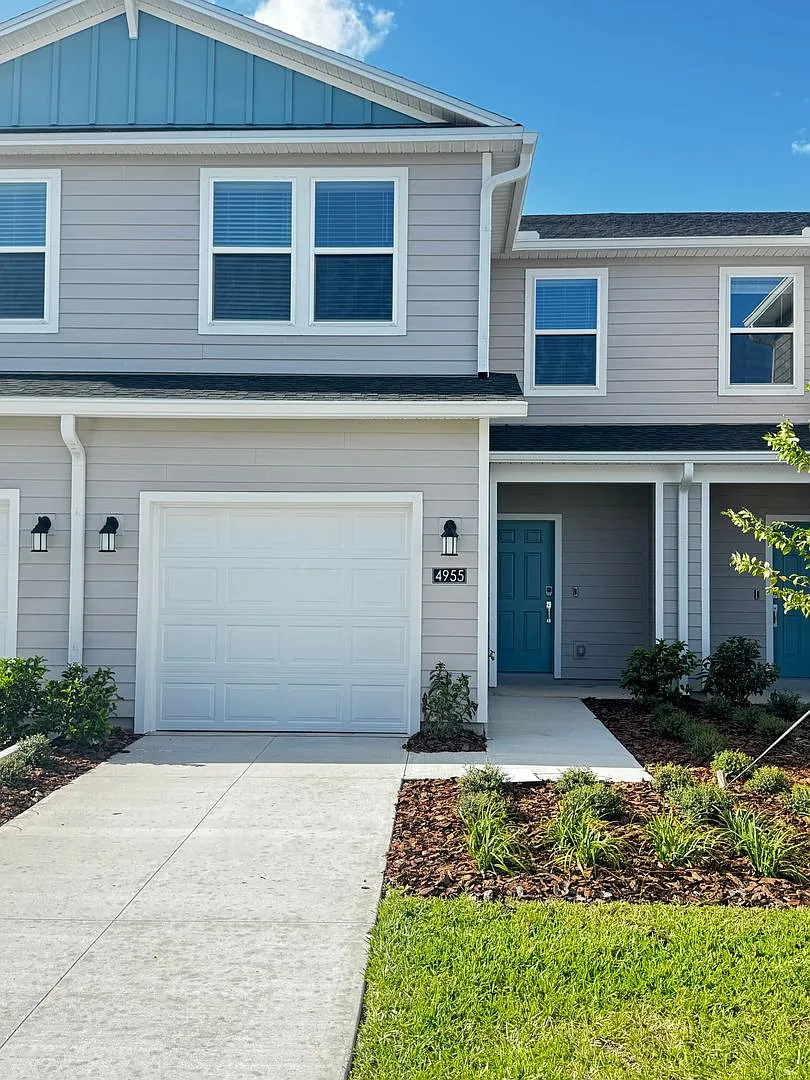 Modern Luxury Living in Marion Ranch Brand-New Townhome | Internet, Trash & Lawn Care Included! — Photo 1