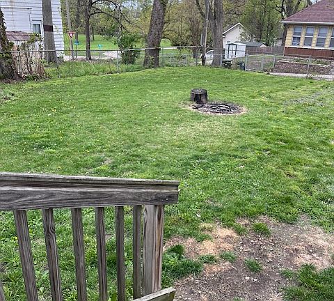4th image of 409 Norwood Ave