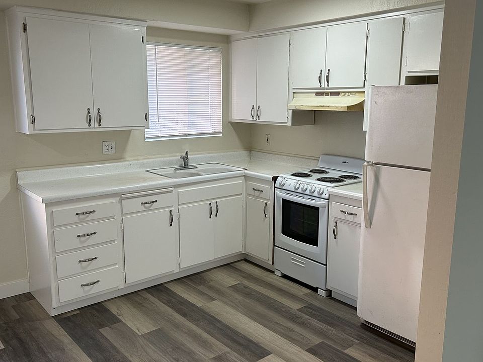 1st image of 37 El Rose Dr APT 3