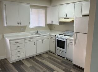 37 El Rose Dr APT 3, Petaluma, CA 94952