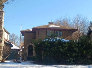 2770 N Grant Blvd, Milwaukee, WI 53210