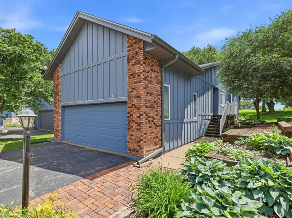 6401 Utica Ridge Rd Unit 12, Davenport, IA 52807