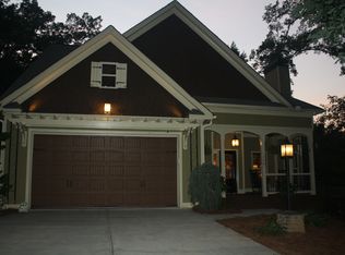 104 Red Cloud Dr, Waleska, GA 30183