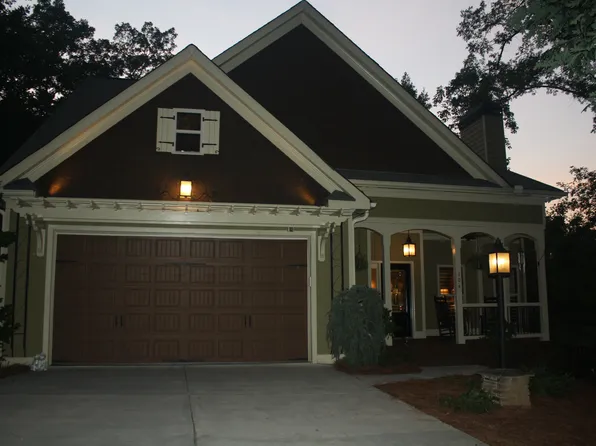 104 Red Cloud Dr, Waleska, GA 30183