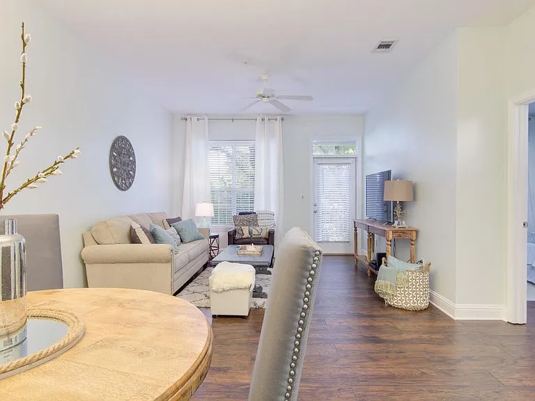 167 Brooks St #202 — Photo 3