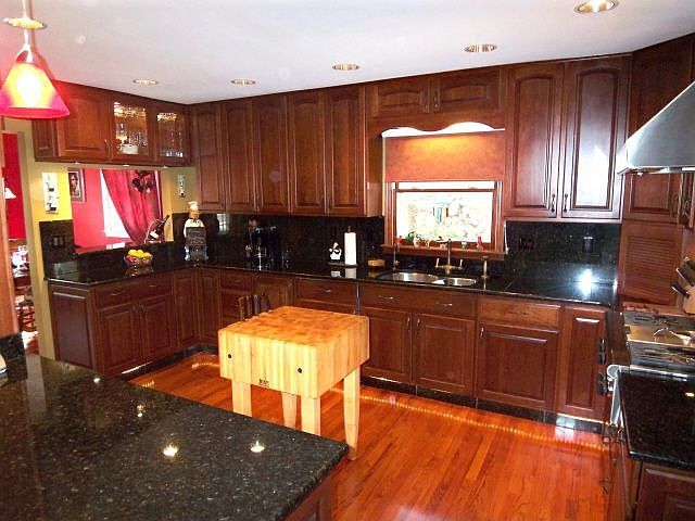 Gourmet Kitchen