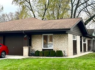 321 S Jackson St, Batavia, IL 60510