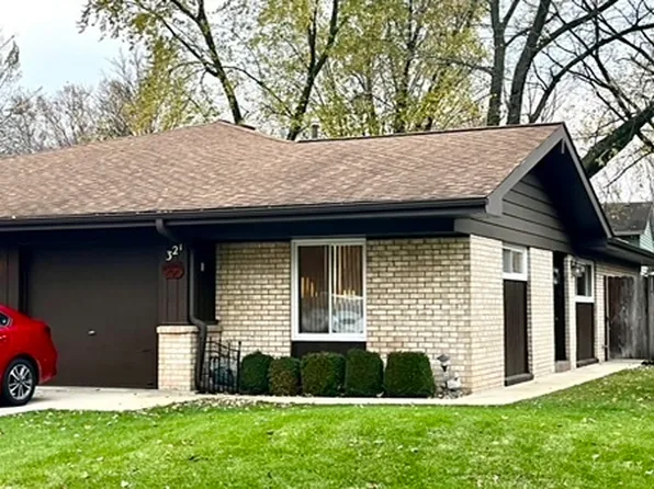 321 S Jackson St, Batavia, IL 60510