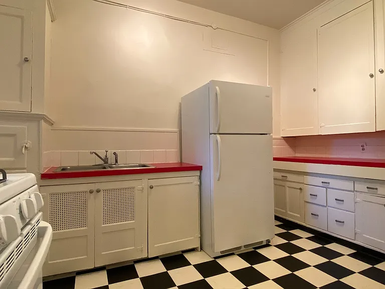 Apartment 301-Kitchen Apartment 301-Kitchen