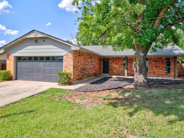 3913 Oak Valley Rd, Oklahoma City, OK 73135