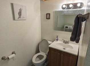 1512 Valarian St, Anchorage, AK 99508