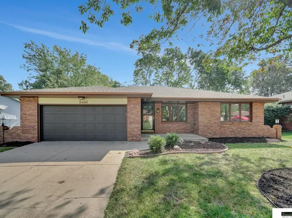 5400 Bison Dr, Lincoln, NE 68516