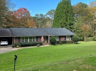 361 Ridgeway Cir, Cornelia, GA 30531