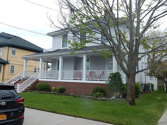 4th image of 423 Beach 135 St
