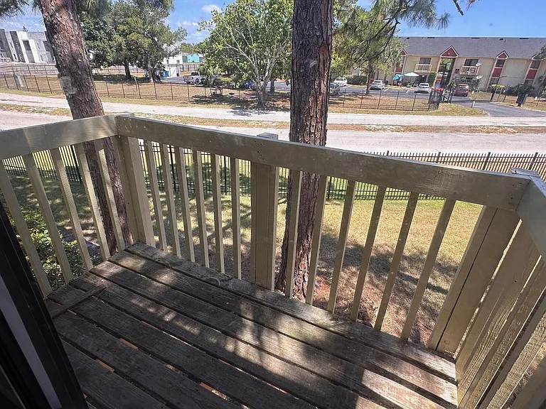 2100 Forest Knoll Dr NE #204 — Photo 10