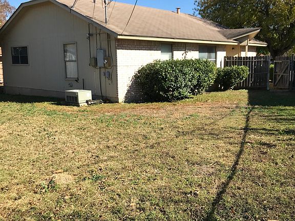 2nd image of 978 Sundance St