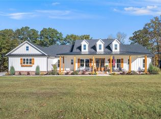 560 Forrest Dr, Pea Ridge, AR 72751