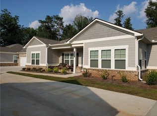 3889 Shelleydale Dr, Powder Springs, GA 30127
