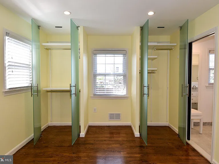 9309 Reef Ct — Photo 34