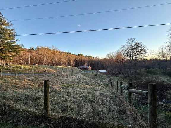 2nd image of 344 Squirrel Ridge Rd.