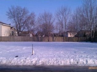 8464 Brunswick Ct, Minneapolis, MN 55443