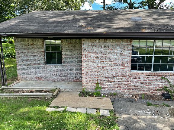 3rd image of 6802 Martha Ave